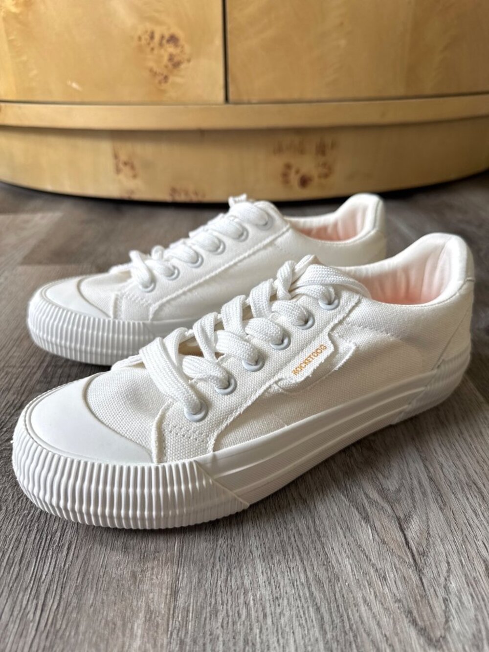 Rocket Dog Women's White Canvas Sneakers Casual Lace-Up Shoes Size 7